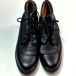 Ariat soft black leather spectator booties, size 6, VGUC